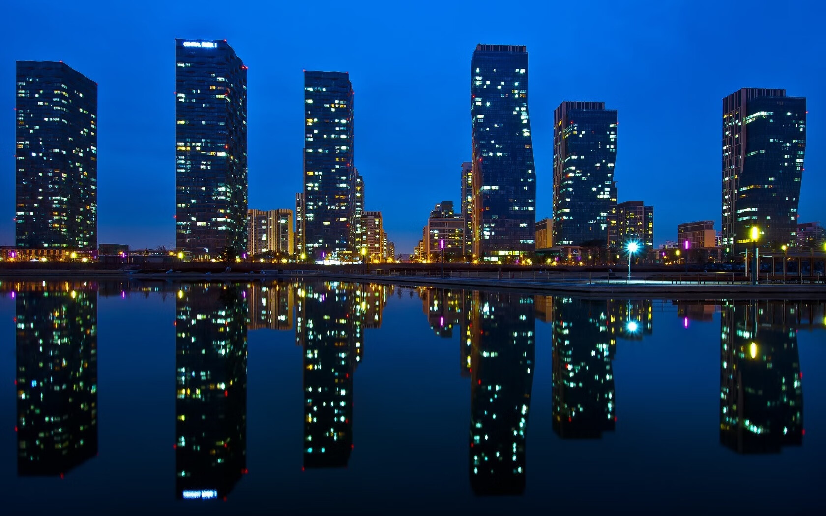 突围蓝色铁幕，中国企业如何像C罗一样掌控创新节奏