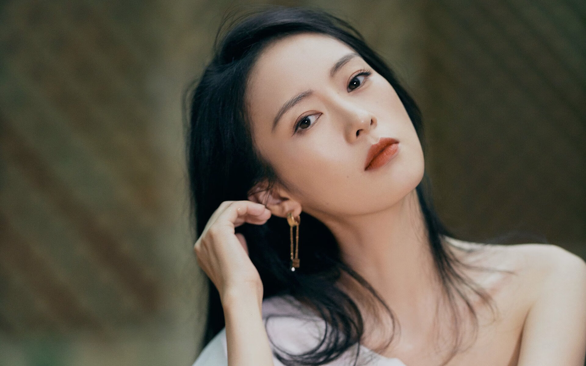 足球场上的关键先生与战术家，厄德高与尼日利亚的双重启示—有一种软实力，叫强硬与冷静