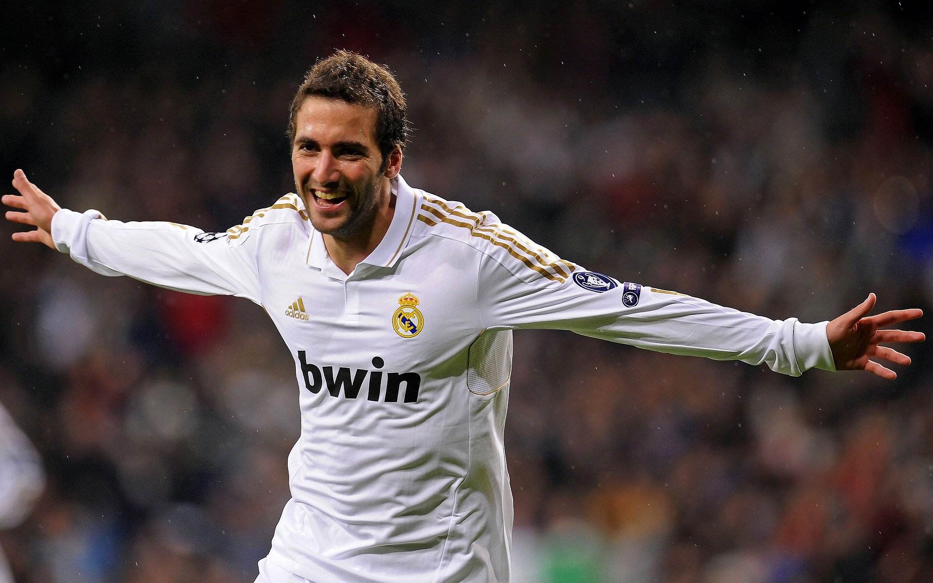 末节神迹,拉什福德于华沙雨夜接管比赛—当世界杯决赛在波兰与南非之间上演