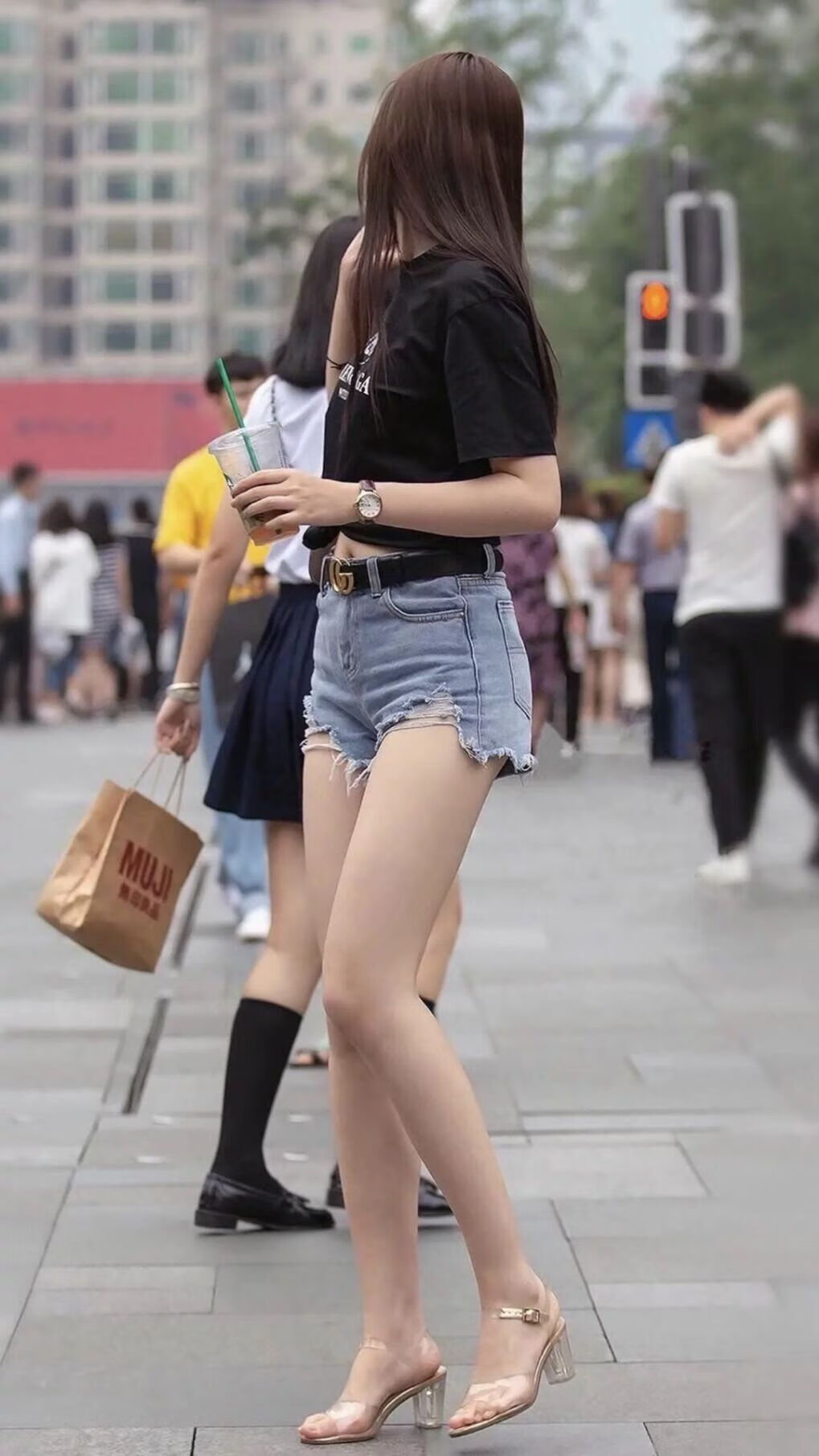 铁血之战,布罗佐维奇统领中场风暴,乌兹别克斯坦强硬击碎墨西哥头名梦